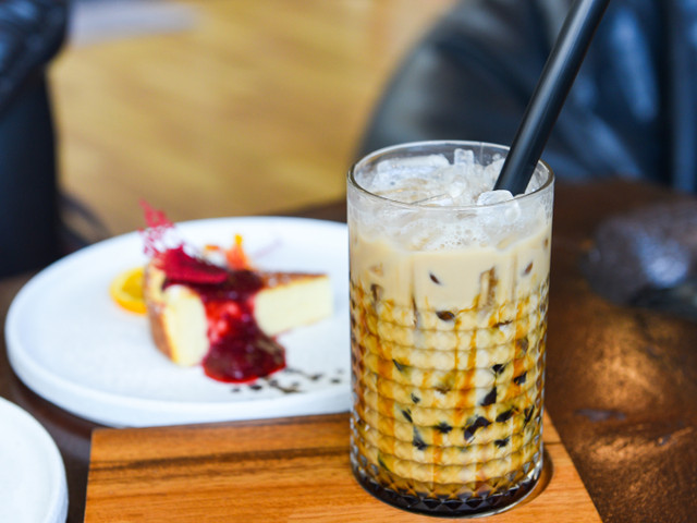 Bubble Tea selber machen Du kannst Bubble Tea einfach selber machen, statt ihn zu kaufen.