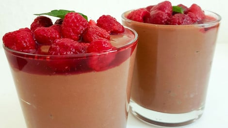 Vegane Mousse au Chocolat: Rezept mit Seidentofu und Datteln