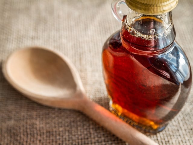 Auf Vorrat: Rezept für Chai Latte-Sirup Mit dem Rezept für Chai-Sirup kannst du den Chai Latte oder Tee schnell zubereiten.