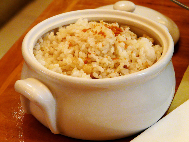 Gut zu Berglinsencurry passt Reis. 