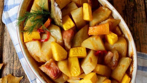 Kürbis mit Kartoffeln: Rezept für den Gemüseklassiker