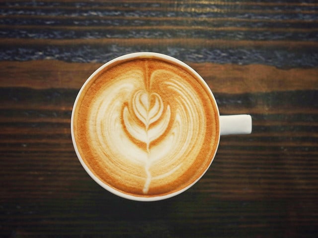 Im Gegensatz zum Cappuccino enthält der Flat White mehr Kaffee.