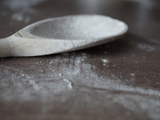 Den Blitzkuchen musst du nur ganz kurz umrühren.