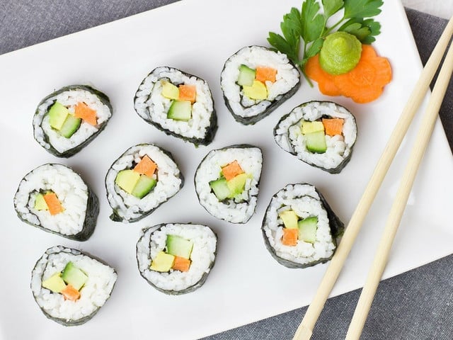 Wasabi-Paste ist eine klassische Beigabe zu Sushi.