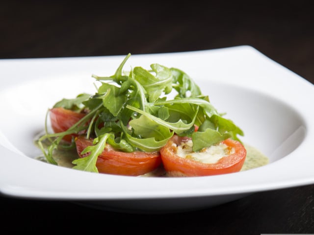 Rucola und Tomaten für Panuozzi kannst du regional beziehen.