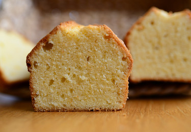 Der Kuchen gelingt auch mit rein pflanzlichen Zutaten. 