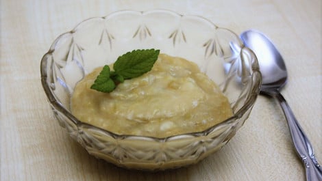 Rhabarbergrütze: Einfaches Rezept zum Nachkochen
