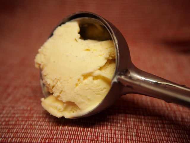 Malva-Pudding wird oft mit Vanilleeis serviert.