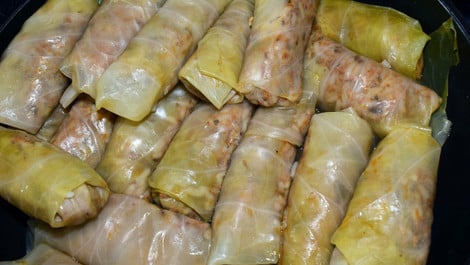 Sarma: Rezept für leckere Krautrouladen ohne Fleisch
