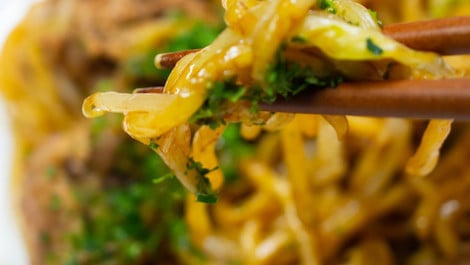 Nudeln mit Erdnusssoße: Ein einfaches Rezept