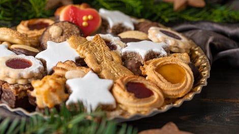 Ochsenaugen: Traditionelles Rezept für Marmelade-Marzipan-Plätzchen