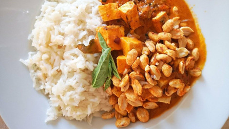 Erdnuss-Curry: Rezept mit viel Gemüse
