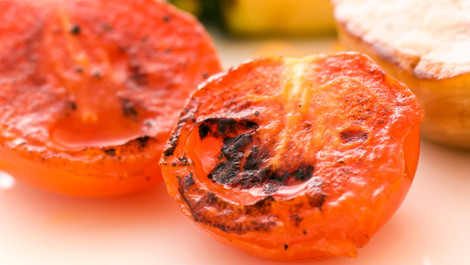 Tomaten grillen: So gelingt das Gemüse auf dem Grill