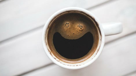 Entkoffeinierung von Kaffee: Die 4 Verfahren erklärt