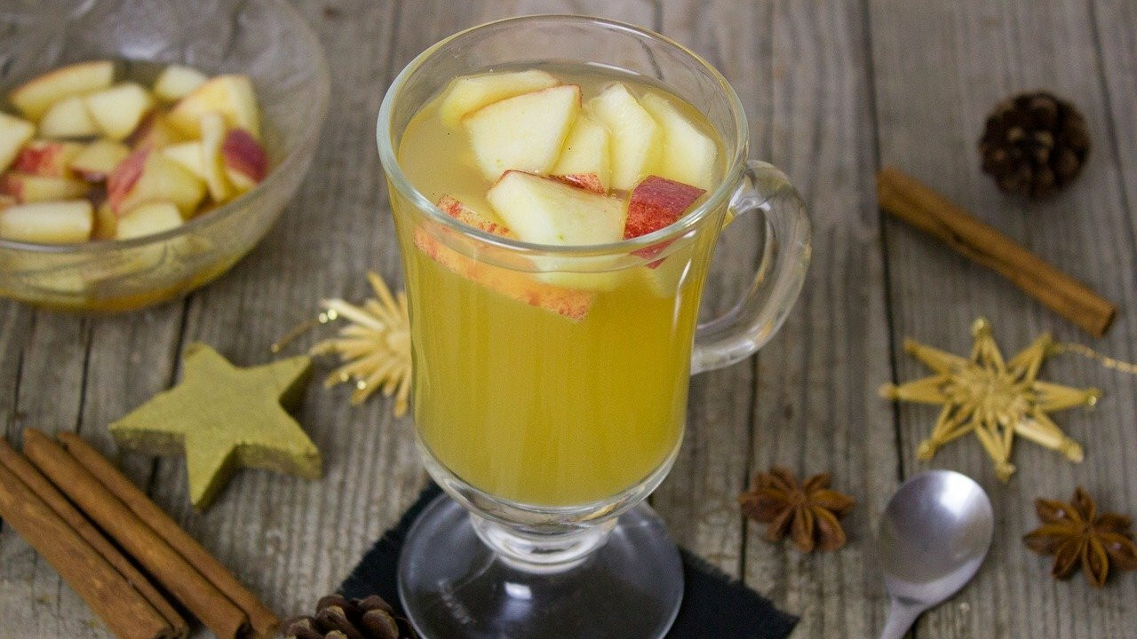 Bratapfellikör: Grund-Rezept und Variationen mit Rum, Korn oder Vodka-image