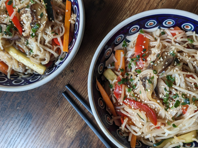 Japchae für die nächste Party Unser Rezept reicht für zwei Japchae-Portionen.