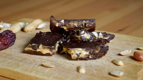 Date Bark: Rezept für den Dattel-Schoko-Snack