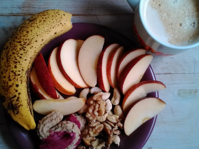 Süßkartoffeltoast süß belegen: Ideen und Rezepte Belegen kannst du Süßkartoffeltoast unter anderem mit Bananen, Äpfeln und Nüssen.