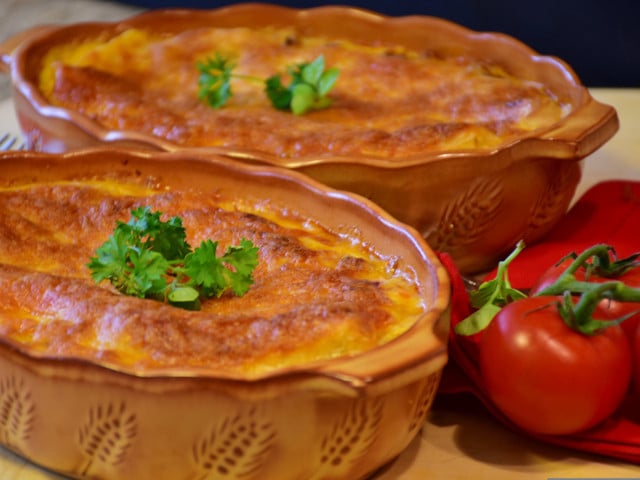 Sauerkraut-Lasagne: Veganes Rezept mit Linsenbolognese Sauerkraut-Lasagne ist eine interessante Kombination aus mediterraner und deutscher Küche.