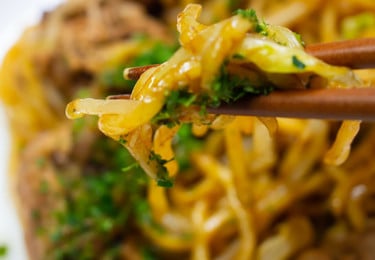 nudeln mit erdnusssoße