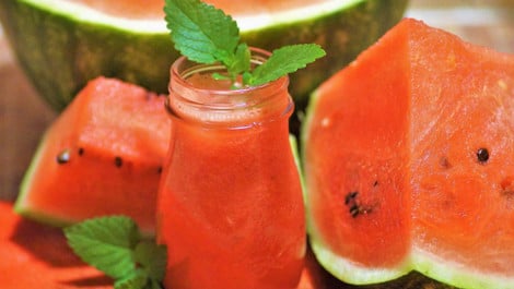Frischer Wassermelonensaft: Ein Rezept mit Minze