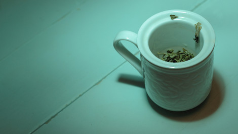 Waldmeister-Tee: Rezept und wie er dir helfen kann