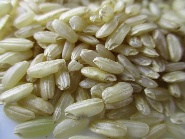 Veganes Spinat-Risotto: Das Rezept Für das Spinat-Risotto kannst du Arborio-Reis verwenden oder Milchreis funktioniert auch.