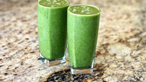 Salat-Smoothie mit Feldsalat: Rezept für den grünen Drink