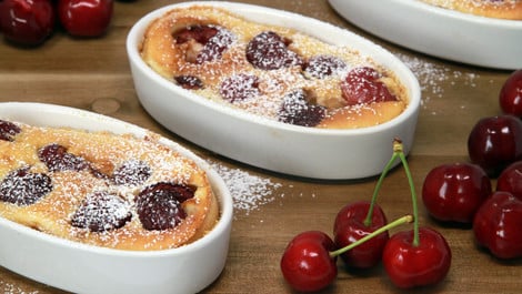 Quarkauflauf mit Kirschen: Ein Rezept und Variationen