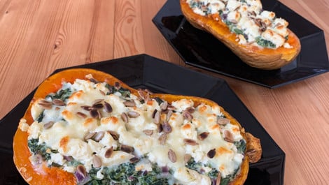Gefüllter Kürbis: Ein Rezept mit Spinat und Feta