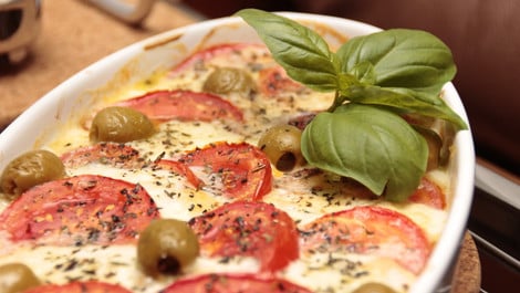 Auflauf mit Tomaten und Polenta: Ein einfaches Rezept
