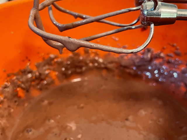 Den Teig kannst du auch mit Kakao anrühren für Schokoladen Cereal.