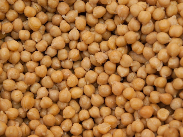 Pasta e Ceci: Achte auf hochwertige Zutaten Kichererbsen sind die Hauptzutat vom Falafelsalat.