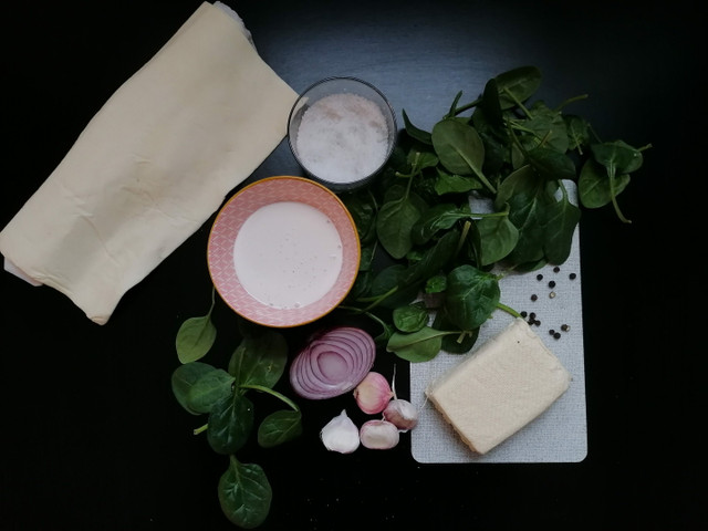 Vegane Torta Salata mit Spinat: Herzhaftes Rezept Torta Salata mit Spinat kannst du leicht vegan zubereiten.