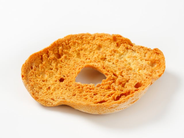 Tipps für die Zubereitung der Friselle Friselle halten sich durch ihre Trockenheit monatelang.