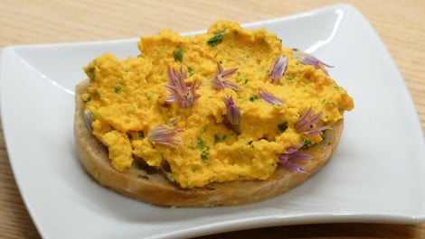 Kürbis-Hummus: Einfaches Rezept für den Dip