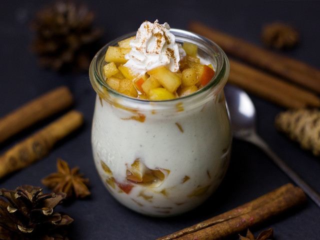 Das Bratapfelgewürz lässt sich in der Küche vielfältig einsetzen.