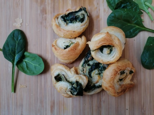 Teigreste verwerten Reste des Blätterteigs kannst du zum Beispiel für Spinat-Schnecken verwenden.