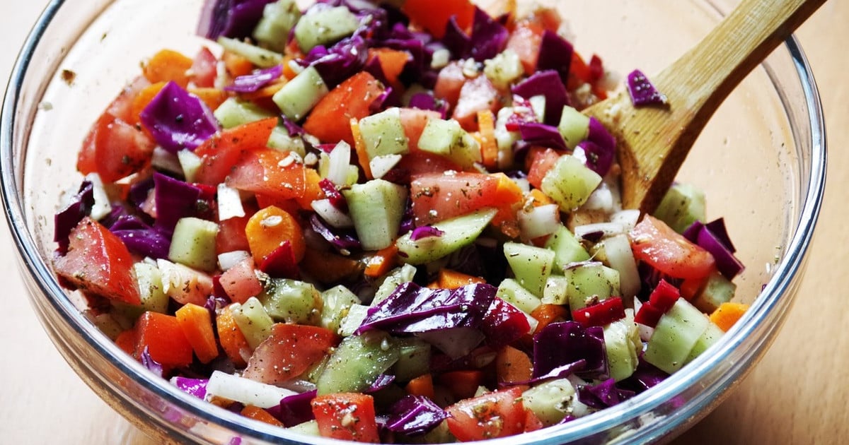 Einfacher Löffelsalat: Buntes Rezept zum Mitnehmen | Utopias Rezeptwelt