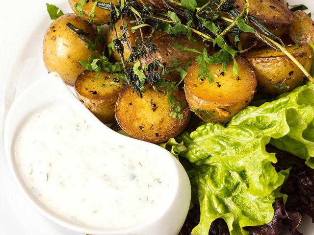 Meerrettichsoße passt zu verschiedenem Gemüse wie zum Beispiel Kartoffeln.
