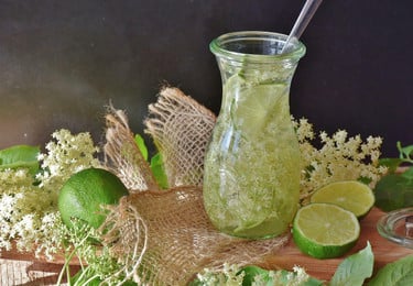 Holunderlimonade