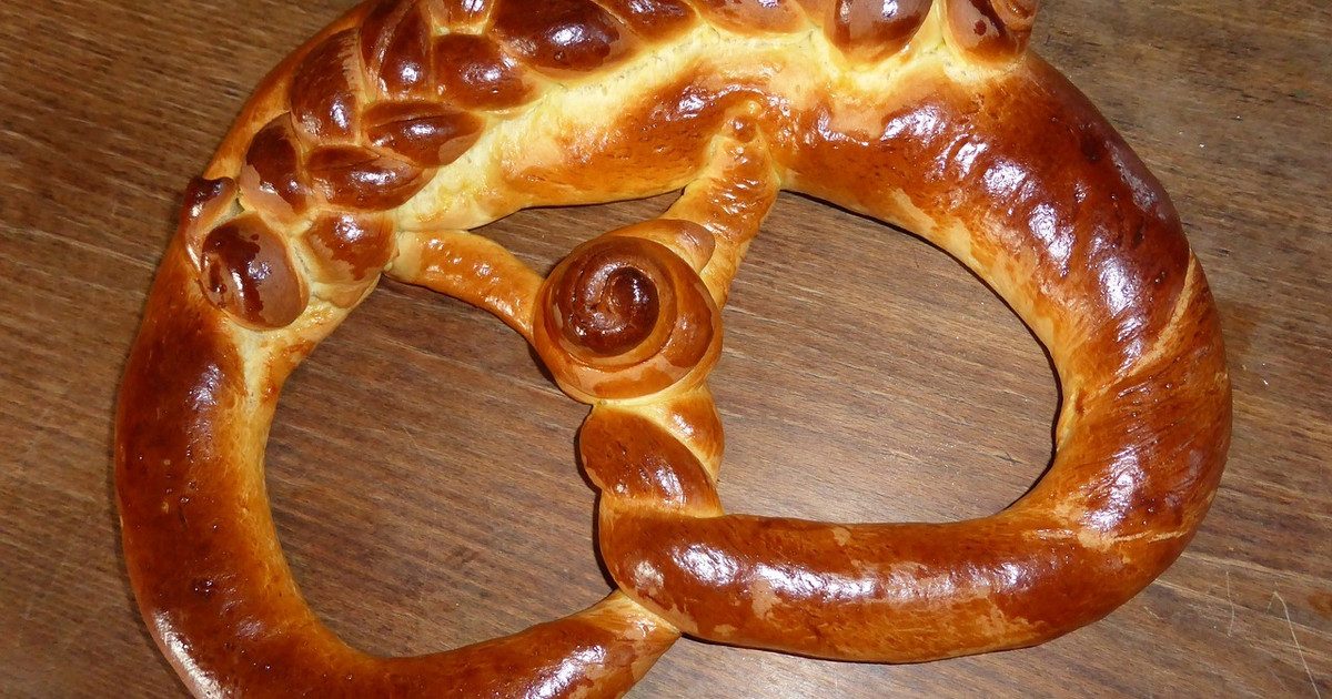 Neujahrsbrezel: Fluffiges Hefeteig-Rezept | Utopias Rezeptwelt