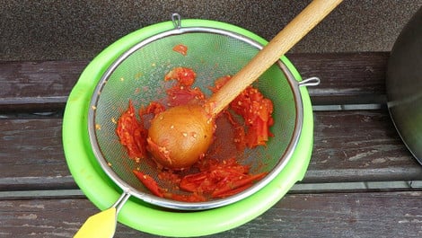 Tomatenmark selber machen: Einfaches Schnellrezept