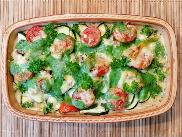 Gnocchi-Gratin saisonal abwandeln Besonders aromatisch schmeckt ein Gnocchi-Gratin mit frischen Kräutern.