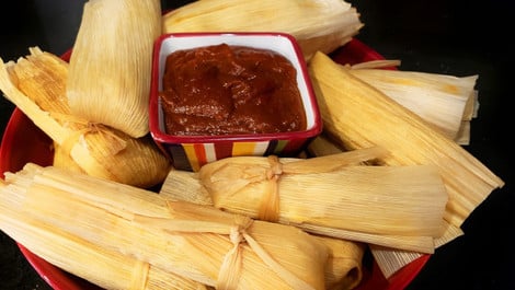 Tamales: Rezept für gefüllte Maisblätter