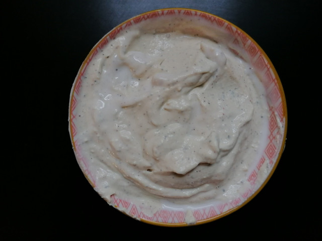 Aus Tofu und Soja-Cuisine entsteht die vegane Creme für die Torta Salata. 