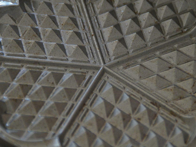 Für Croffles brauchst du ein Waffeleisen.