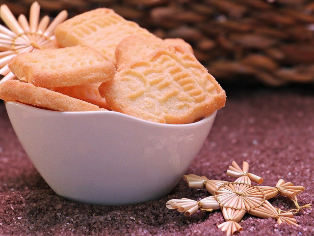 Die vegane Variante Verwende veganen Spekulatius für den Spekulatiuskuchen ohne tierische Produkte.