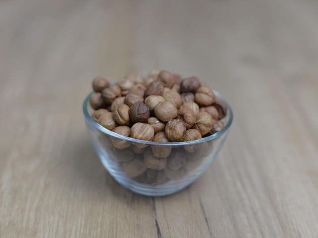 Kärntner Reindling: Vegane Variante Die Füllung aus Haselnüssen ist schon im Originalrezept vegan.