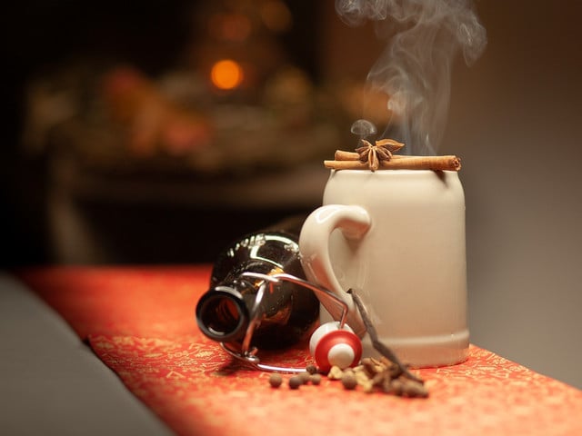 Glühbier: Rezept und Zubereitung Glühbier schmeckt leicht herb und wärmt von innen.